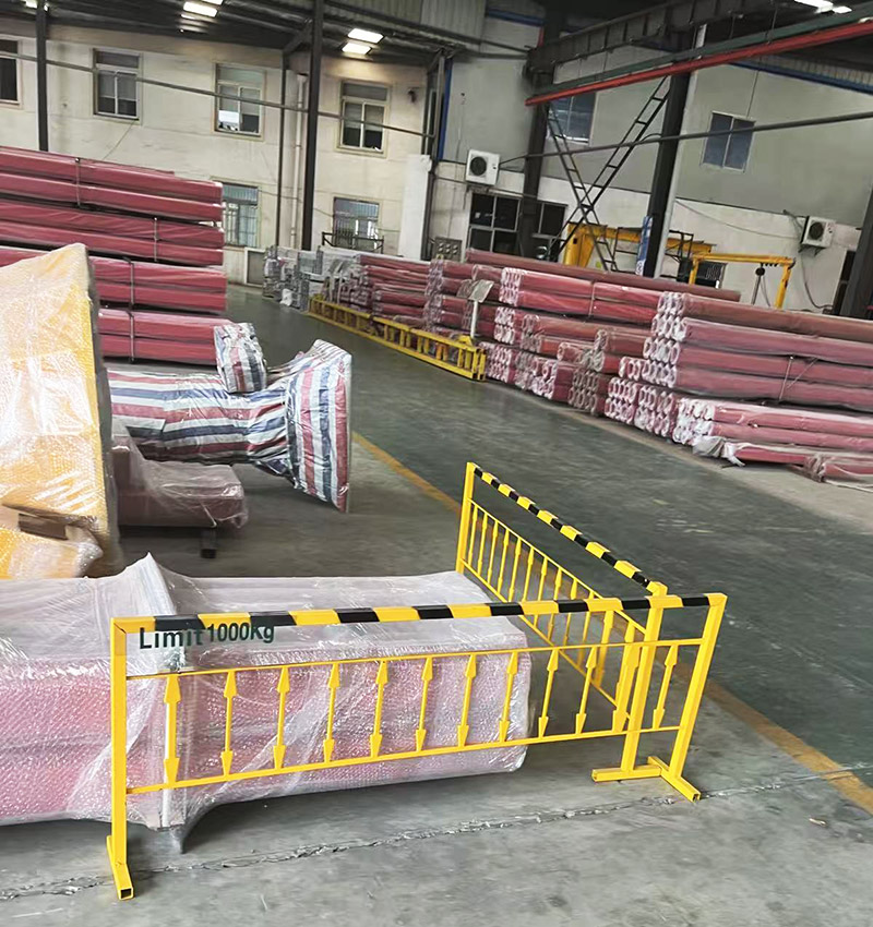 Kewei workshop - jib crane production
