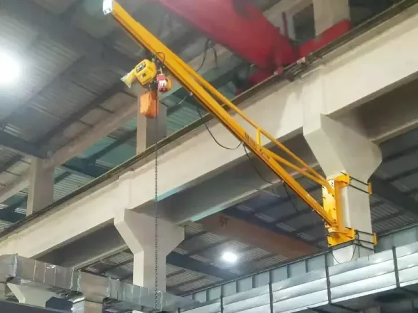 Cantilever crane